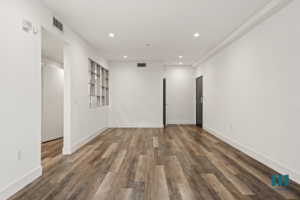 Fox Eight By Wiseman