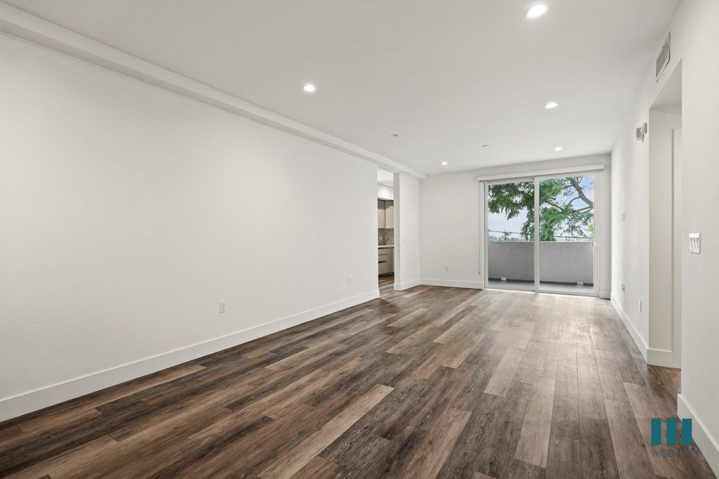 Fox Eight By Wiseman