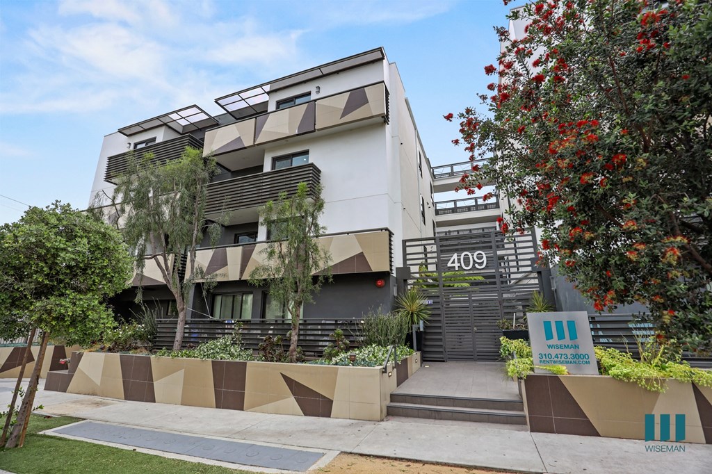 Street View of Hayworth Hyde by Wiseman