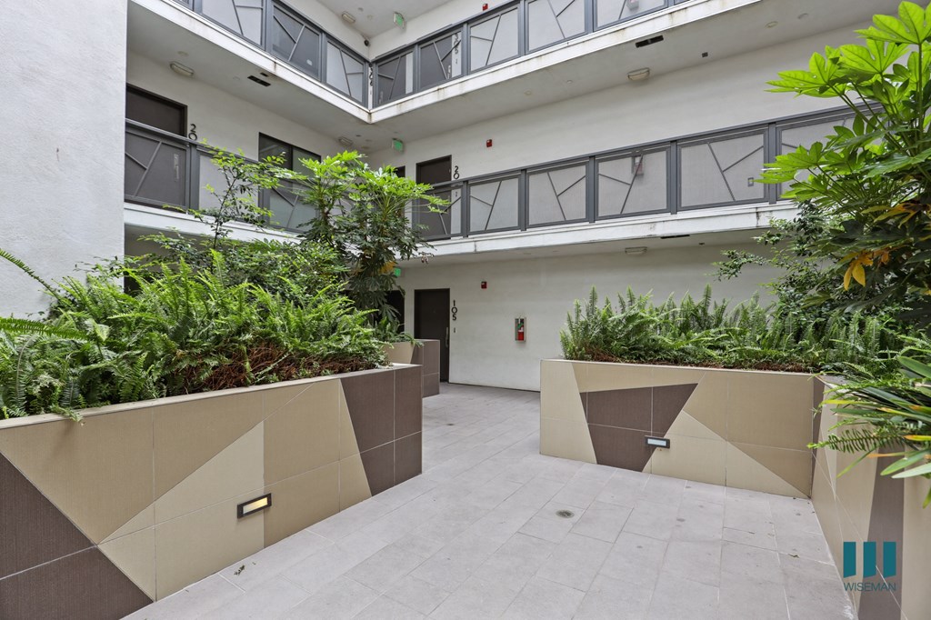 Interior Courtyard of Hayworth Hyde by Wiseman