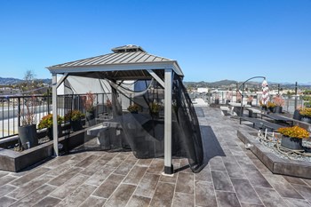 Rooftop Terrace with Pergola - Photo Gallery 25