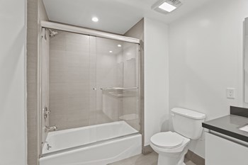 Bathroom with a Full-Size Bathtub - Photo Gallery 18