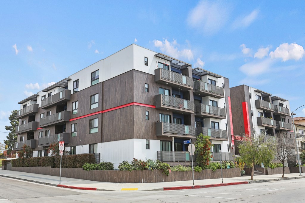 Exterior of Wilcox Melrose by Wiseman