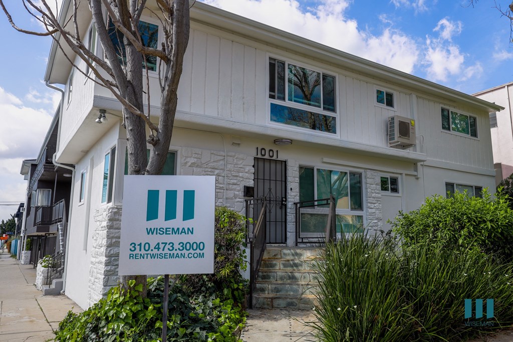 Romaine Hearts by Wiseman