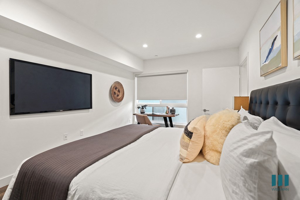 Bedroom with Recessed Lighting and Vinyl Flooring