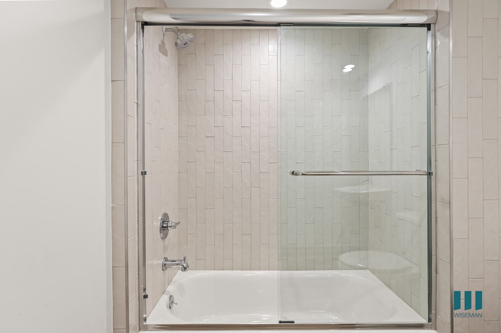 Shower Bath with Sliding Glass Door