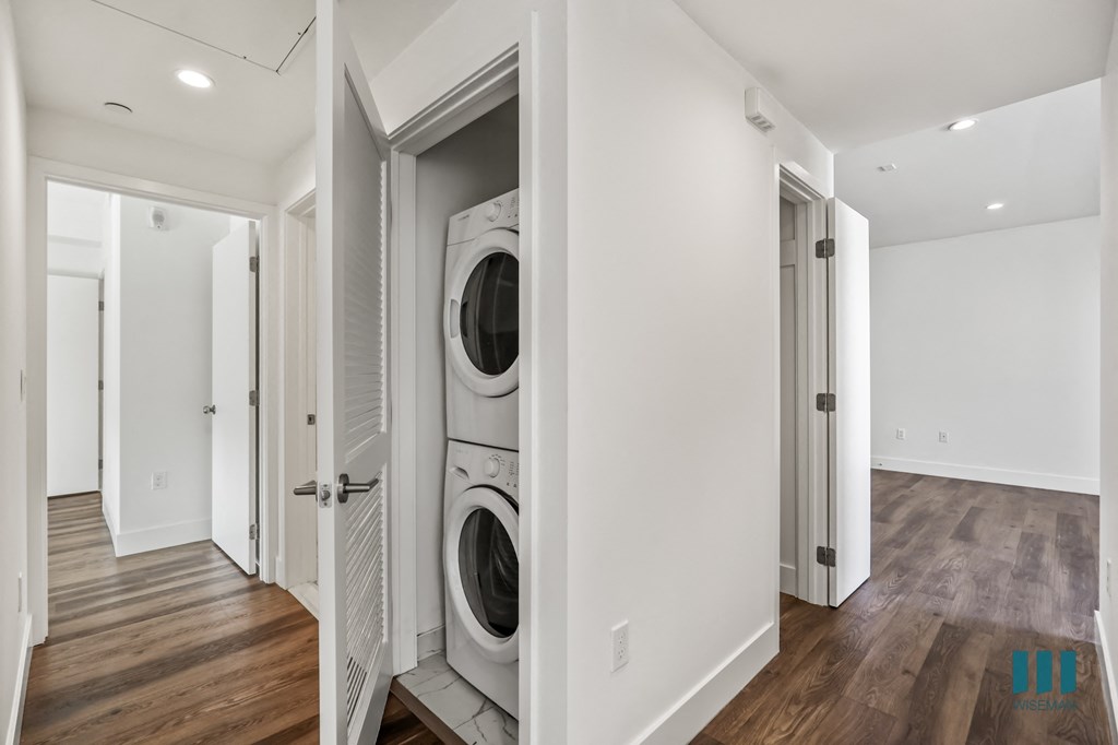 In-Suite Washer & Dryer