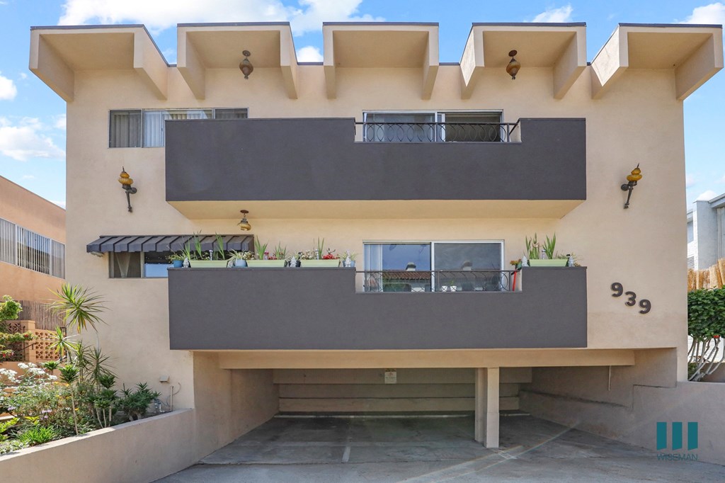 Front of Alfred Atlas by Wiseman