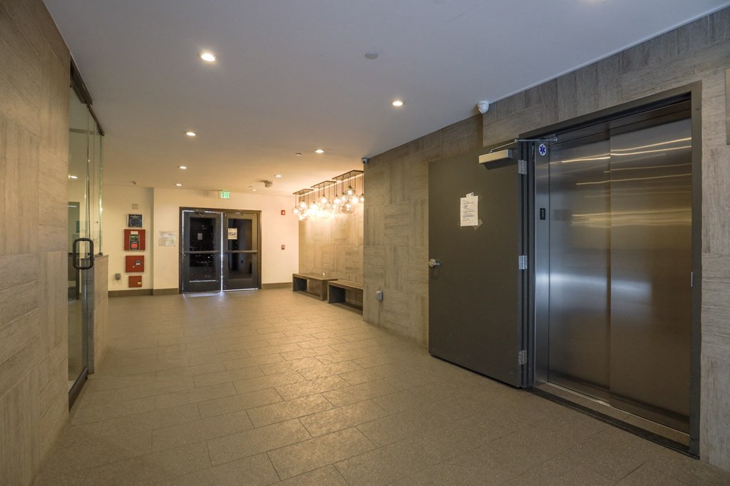 Lobby and Elevator of Beloit at Ohio