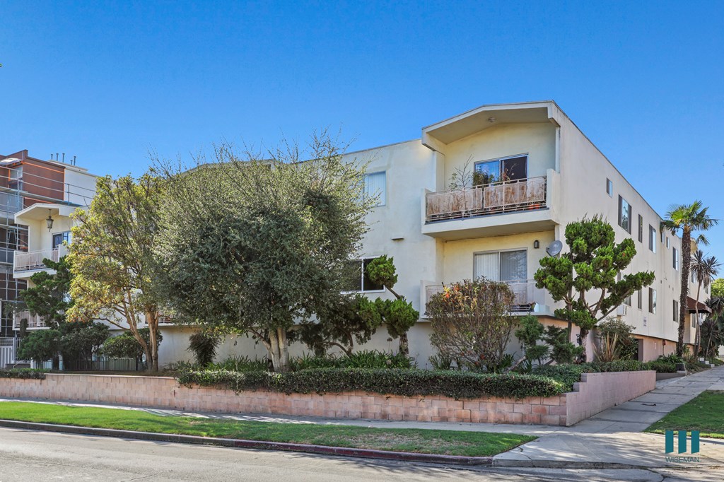 Street View of Granville Elegance