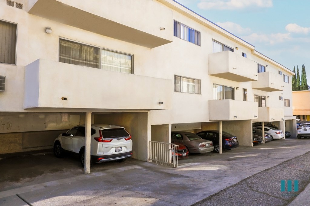 Ohio Sawtelle Covered Parking