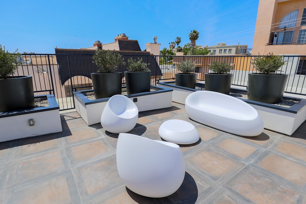 Brentwood Apartment with Seating Area and Views of the City