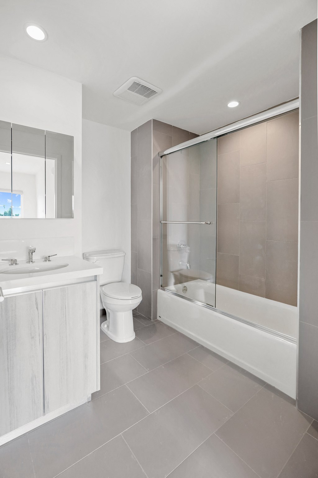 Bathroom with Bathtub with Glass Doors