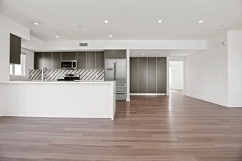 11821 Texas Avenue 3-4 Beds Apartment for Rent - Photo Gallery 4