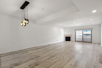 Spacious Dining and Living Room Space - Photo Gallery 12