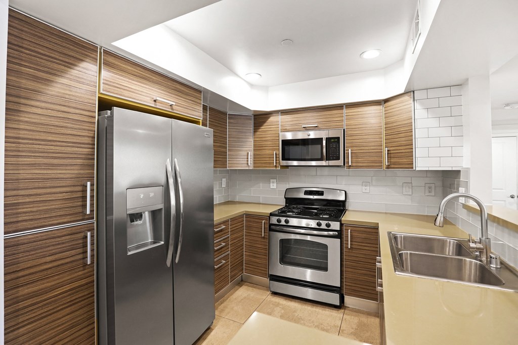 Full-Size Kitchen with Energy-Efficient Appliances