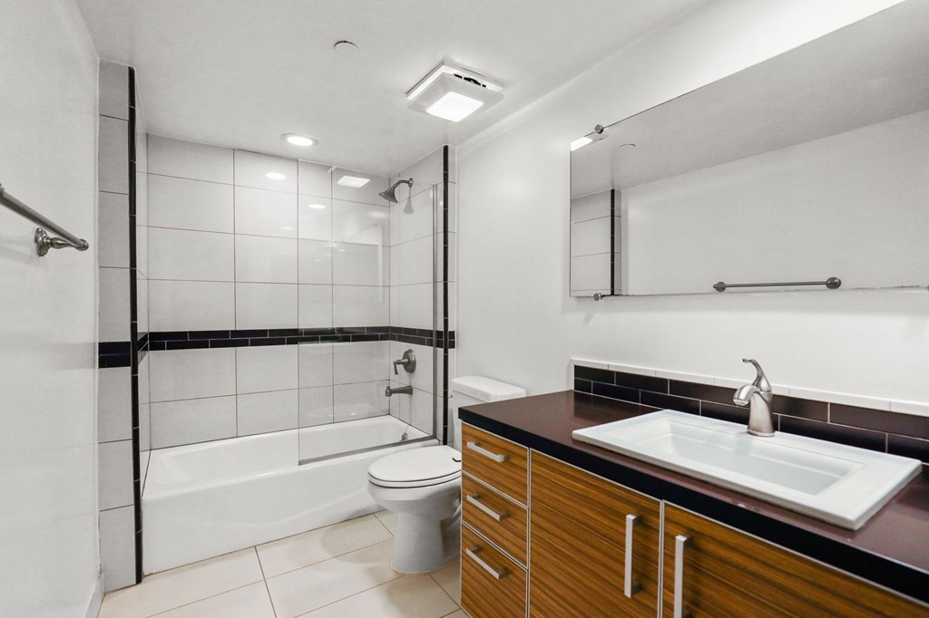 Bathroom with Full-Size Bathtub