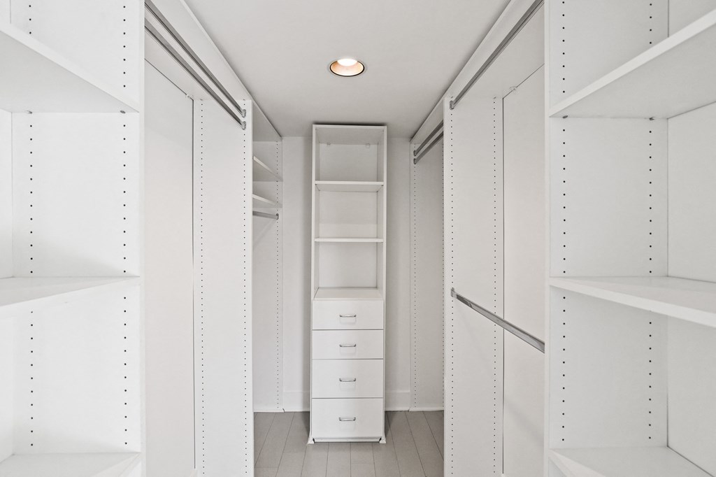 walk in closet