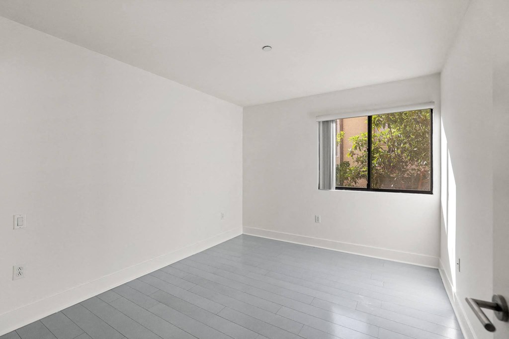 Opposite end of bedroom