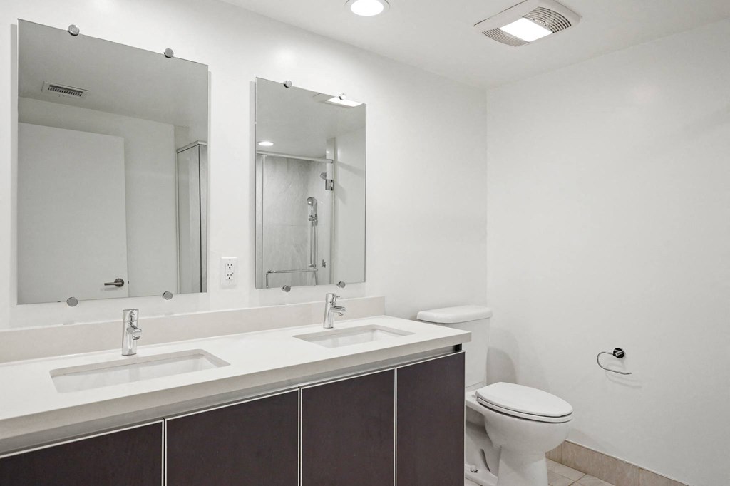 Master Bathroom with Double-Sink Vanity