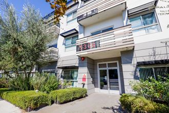 5308 Sepulveda Boulevard 2-3 Beds Apartment for Rent - Photo Gallery 1