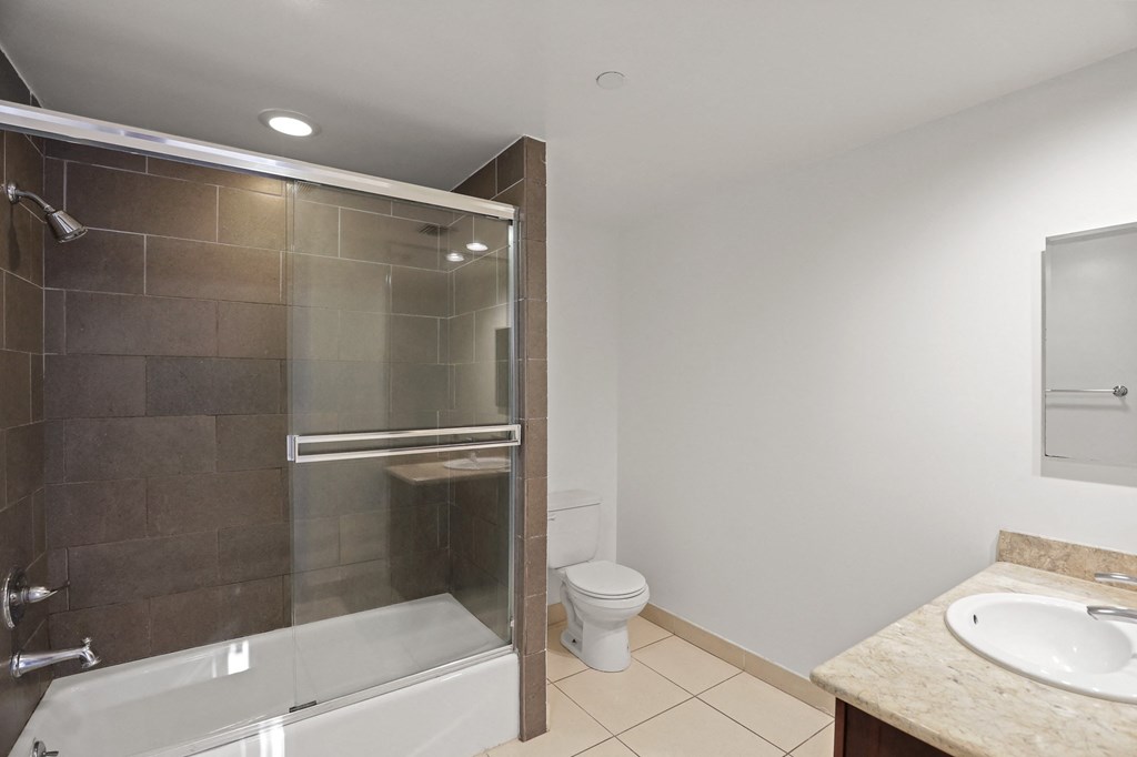 Spacious Bathroom with Full-Size Bathtub