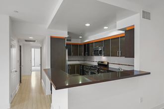 Full-Size Kitchen - Photo Gallery 3