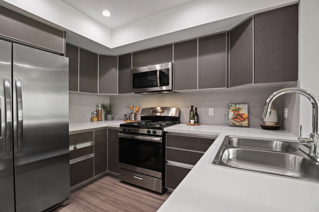 Fully Equipped Kitchens with Energy -Efficient Appliances