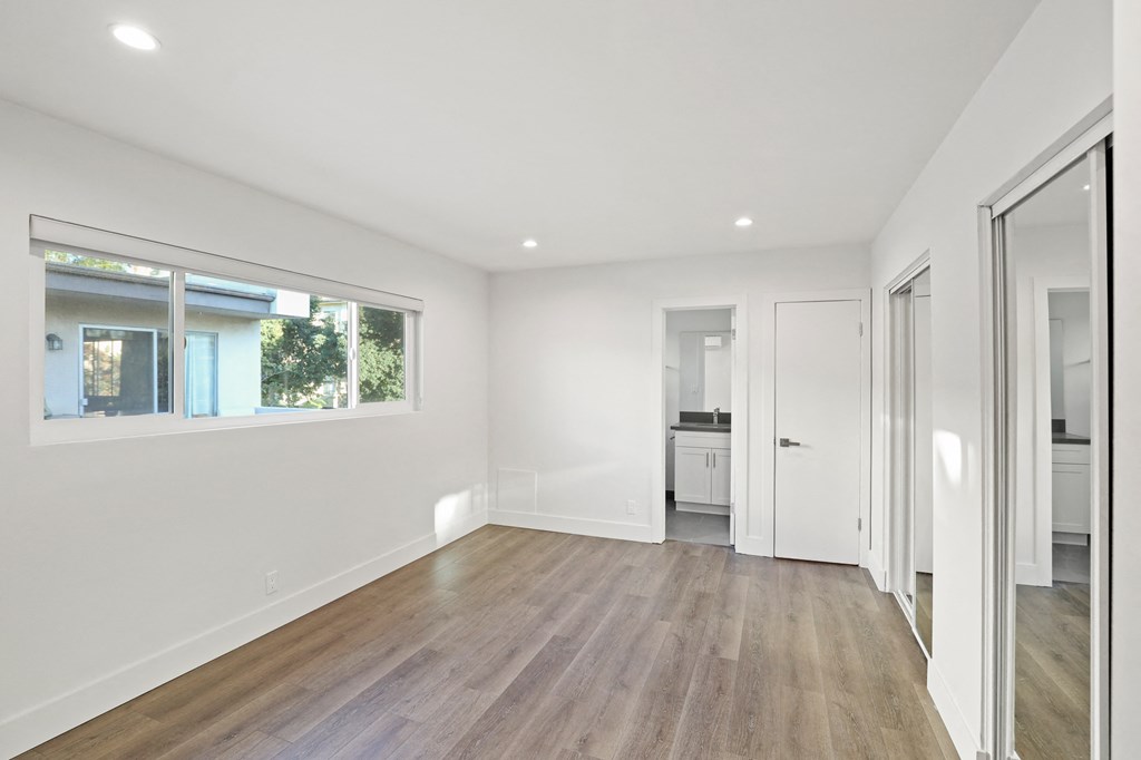 Large Bedrooms with Full-Size Mirrored Closets