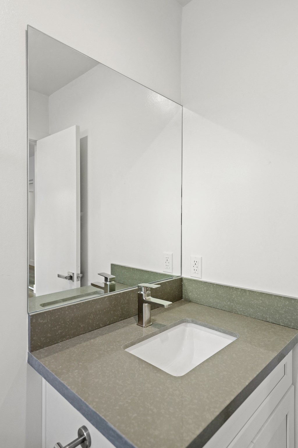 Bathroom Vanity With Mirror