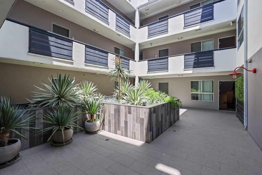 Lower Level Brockton Manor Courtyard