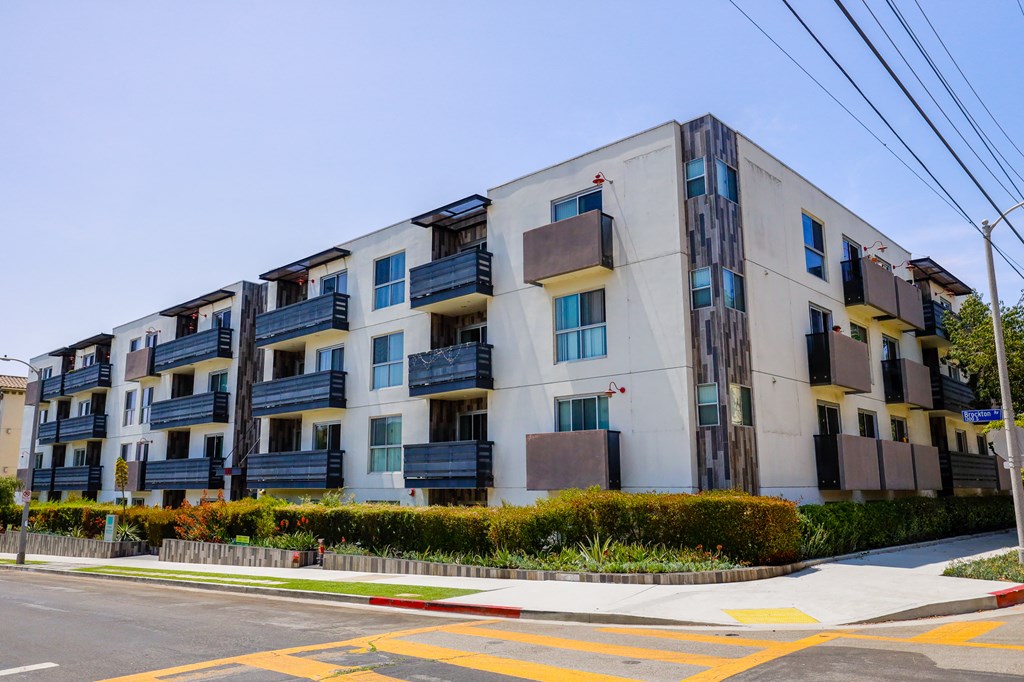 Property Exterior of Brockton Manor by Wiseman