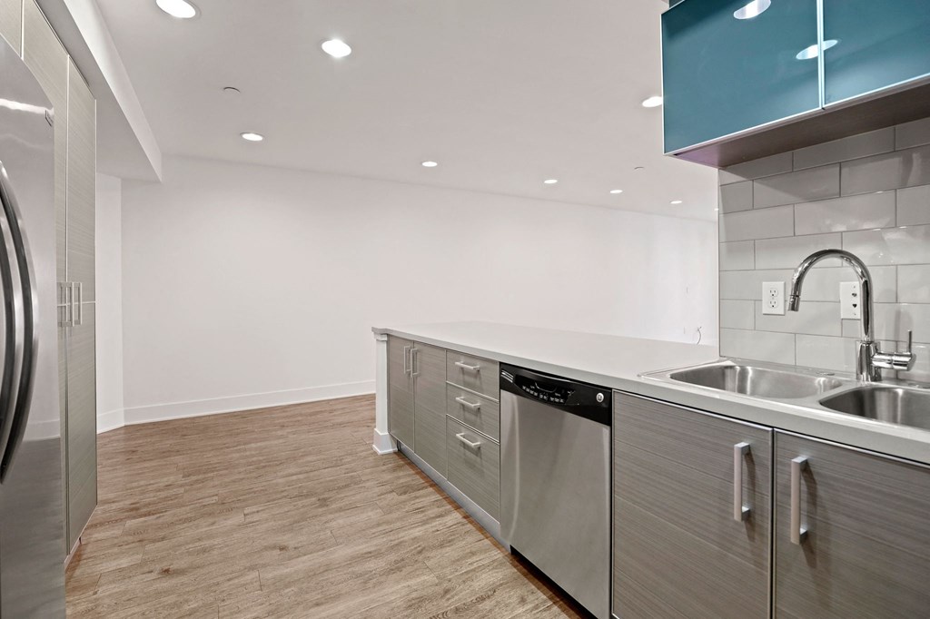 Modern Kitchen with Energy-Efficient Appliances