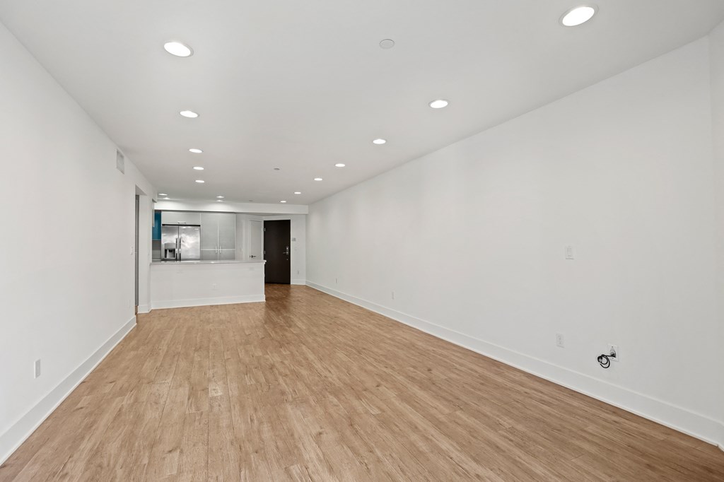 Open-Concept Kitchen with Vinyl Flooring