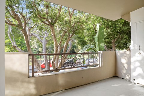Large Patio with Beautiful Street View