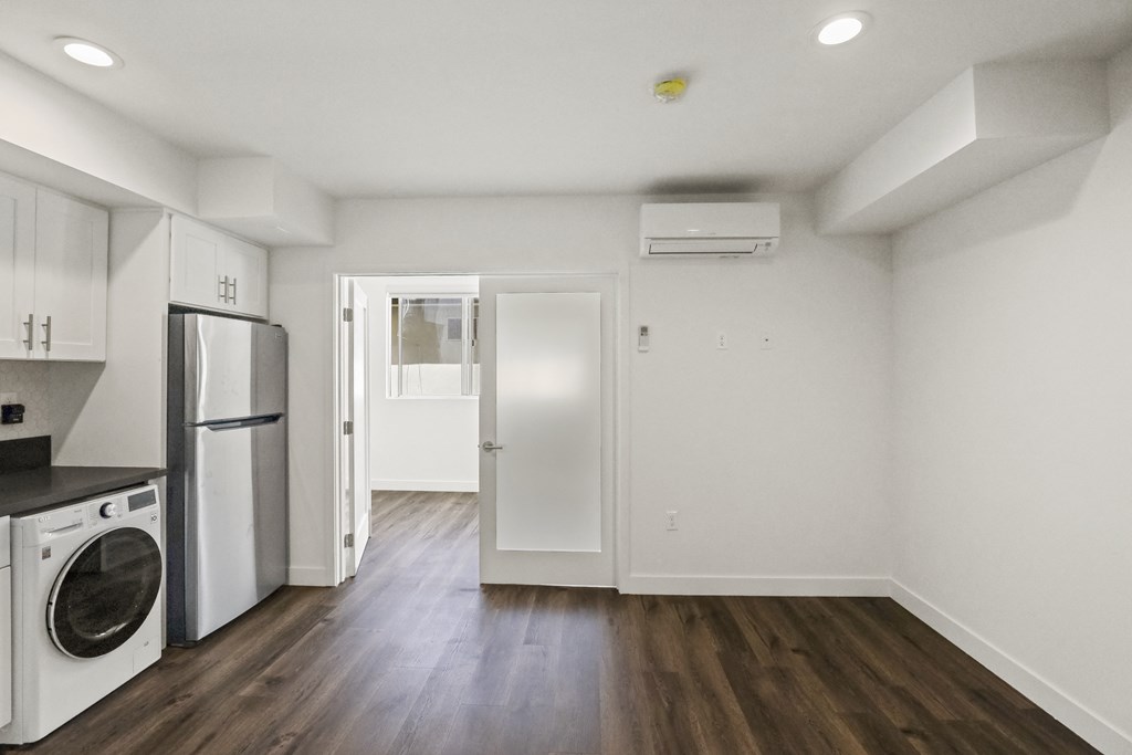 Kitchen with Washer and Dryer Combo