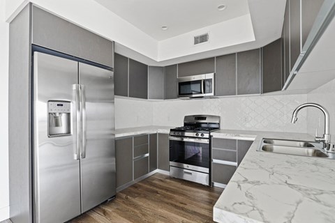 Modern Kitchen with Energy-Efficient Appliances