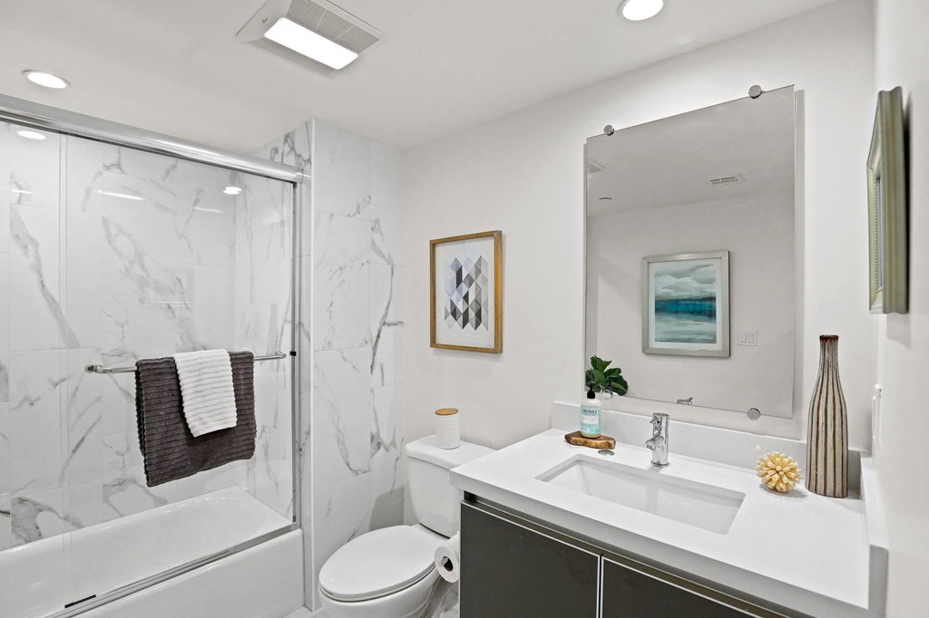 Bathroom with Full-Size Bathtub