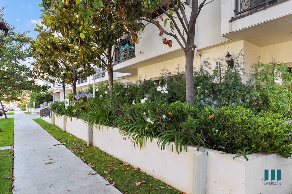 Exterior of Sweetzer on Third by WIseman