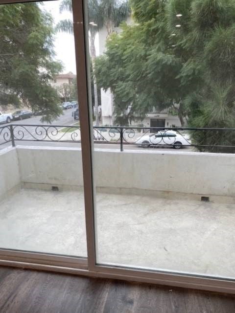 Apartment with Private Patio