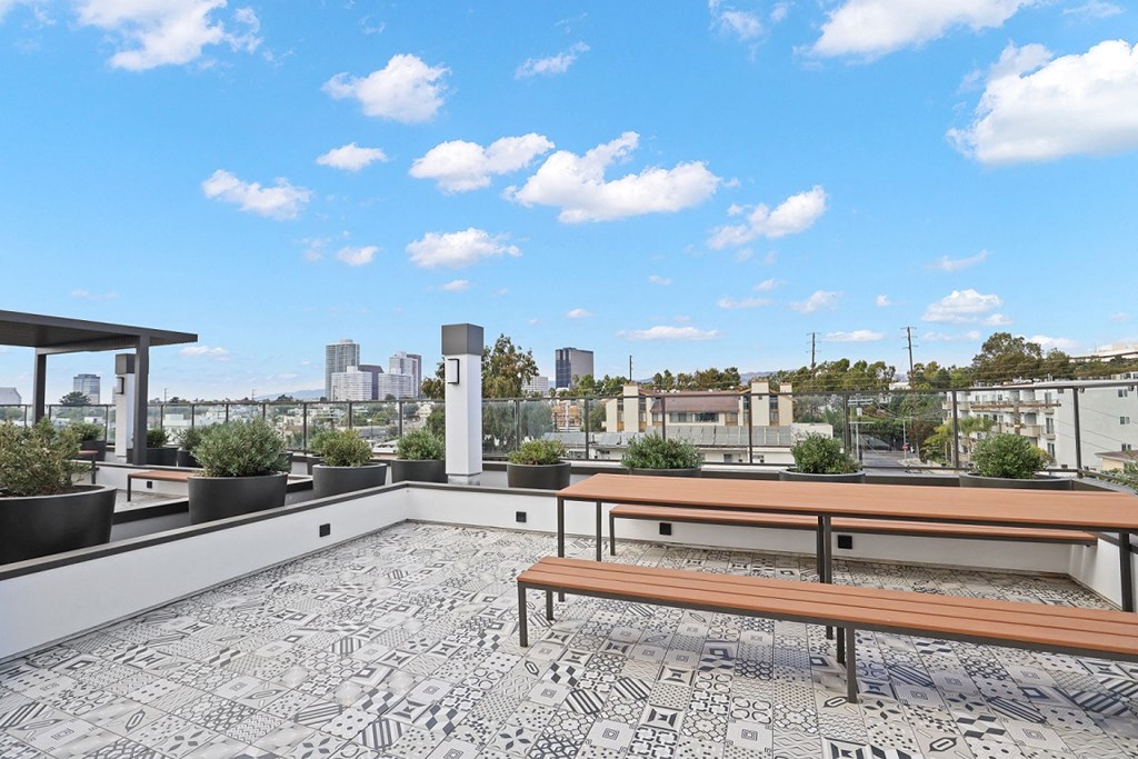 West LA apartments with Rooftop Decks for Guests
