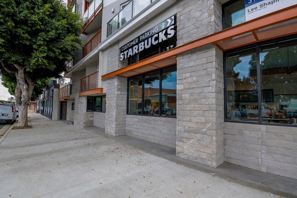 Starbucks at Santa Monica Breeze by Wiseman
