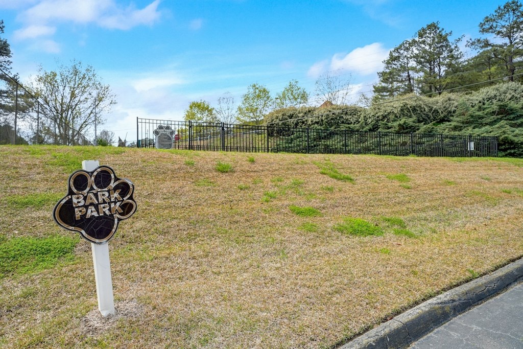 Dog Park at Hills at Hoover Apartments, Hoover, 35216