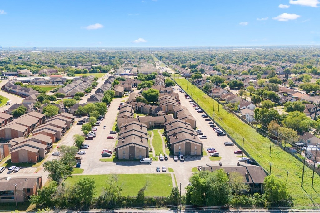 Kirkwood Landing Apartments for rent in Houston, TX 77099