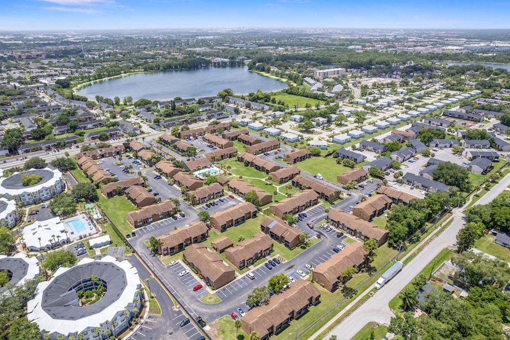 an aerial view of Winford Place Apartments at 4255 Barwood Way Orlando, FL 32839