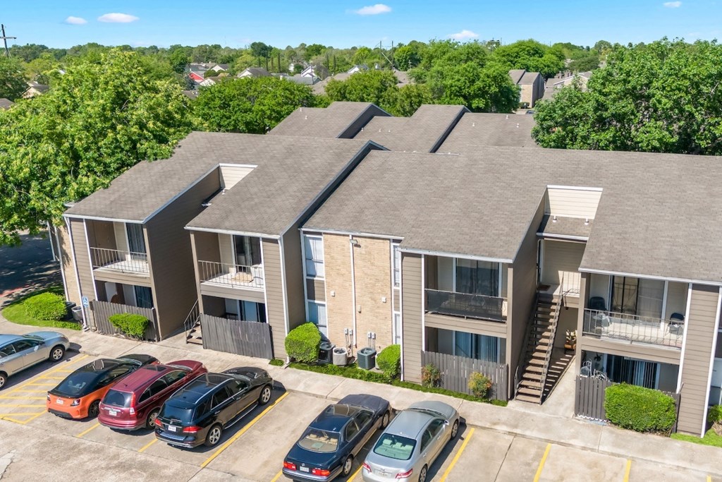 an aerial view of residential buildings at Kirkwood Landing Apartments in Houston