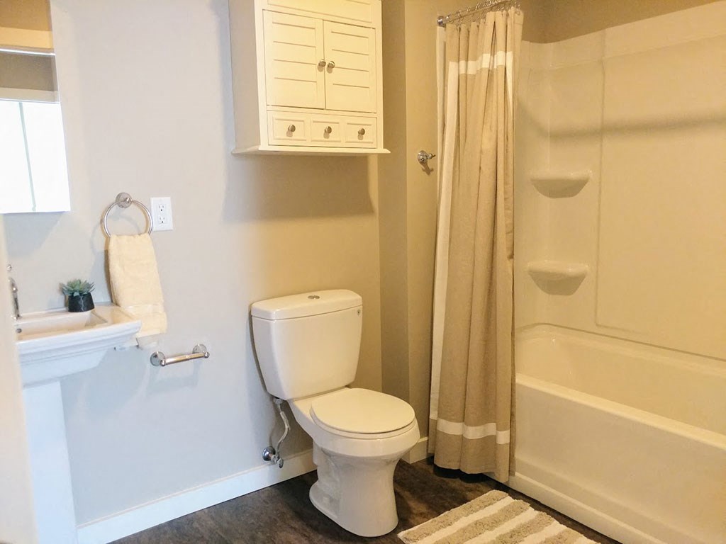 Custom Look Bathroom at Studebaker Lofts, South Bend, IN, 46601