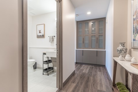 211 W. Washington St. Studio-3 Beds Apartment for Rent