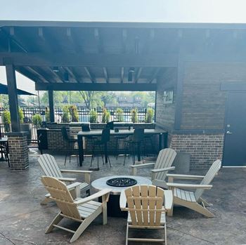 Exterior Terrace at River Point West Apartments, Elkhart, IN 46516