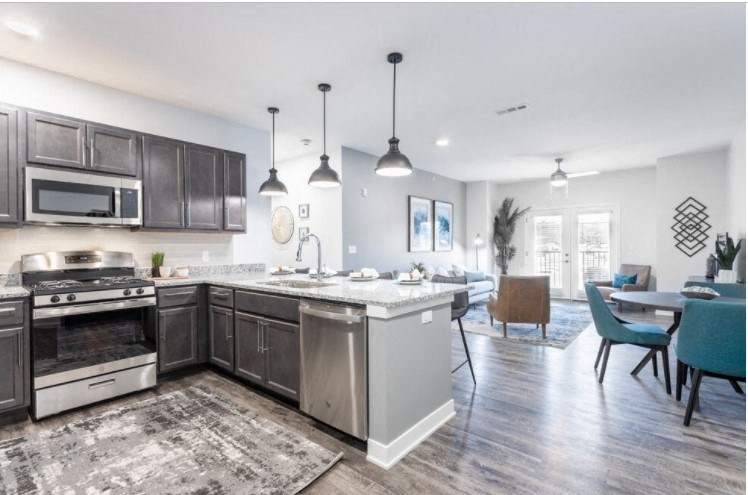 Fully Equipped Kitchens And Dining at River Point West Apartments, Elkhart